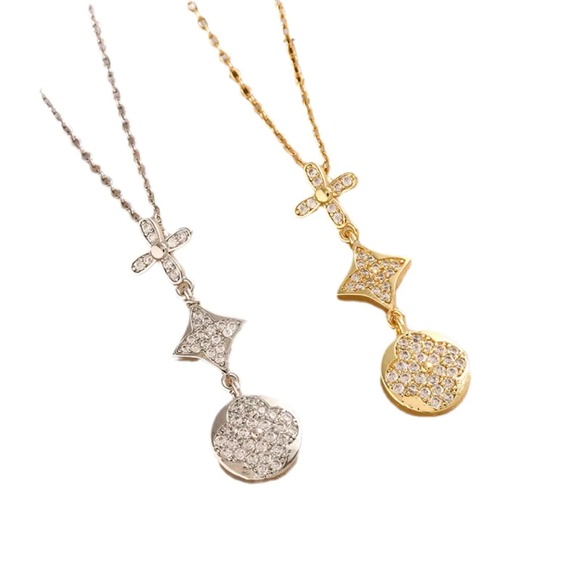 18KT Silver Flour Leaf Clover Cubic Zircon Necklace - Picture 6 of 7